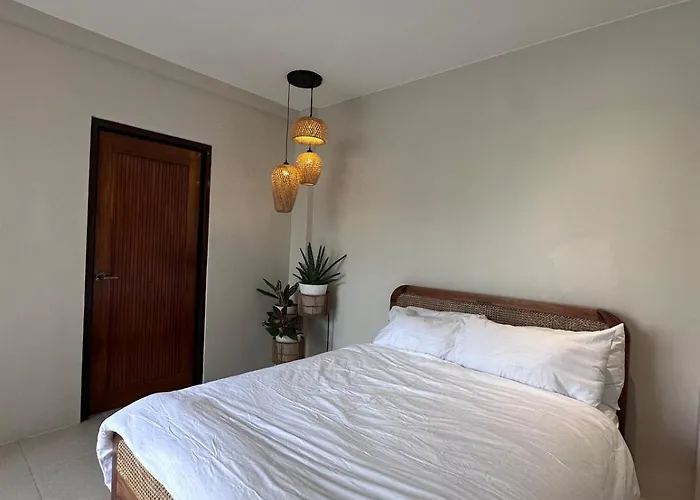 Villa The House Taguig Near Bgc